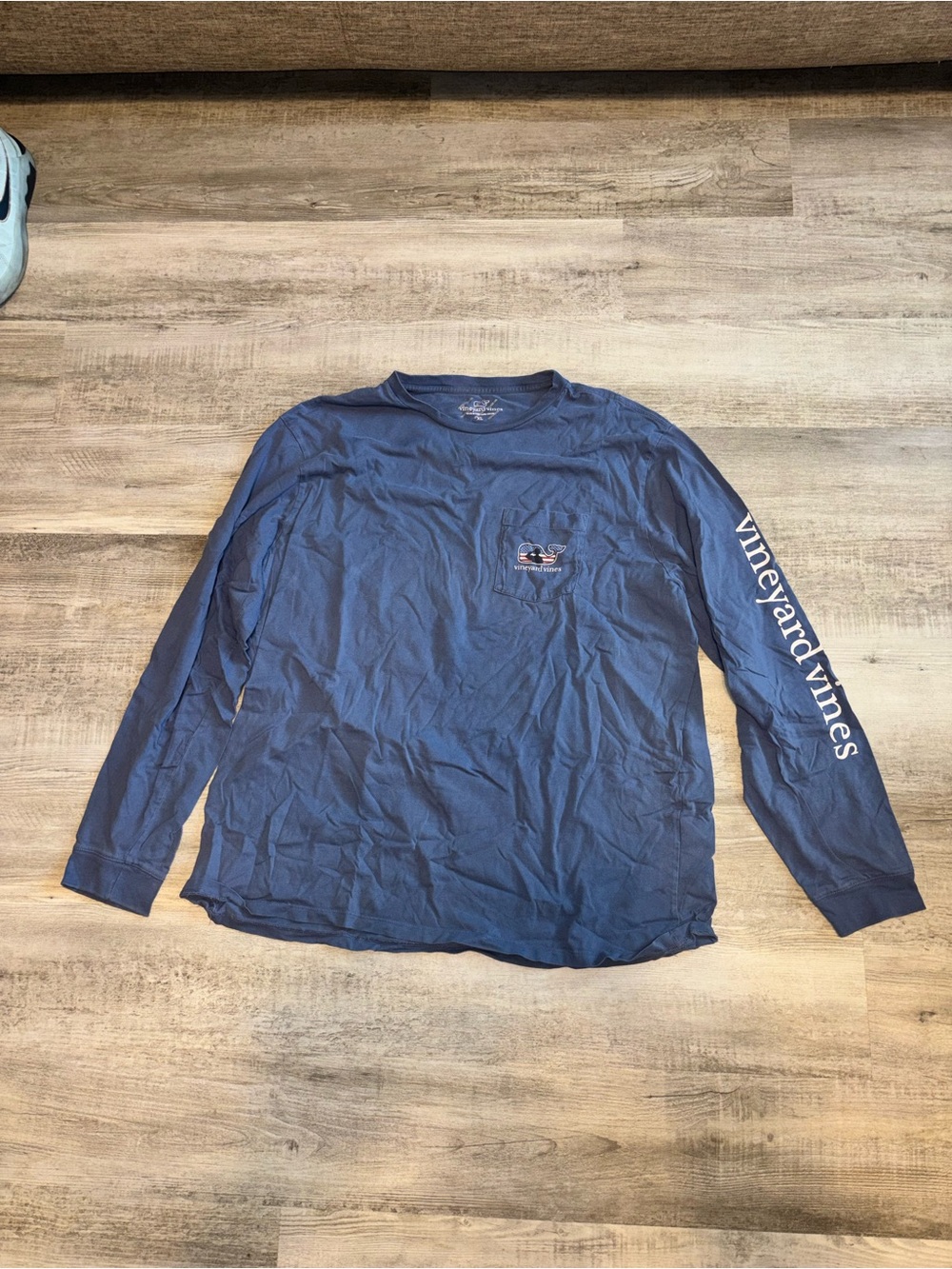 Vineyard Vines Long-Sleeve Tee in Navy with Sleeve Logo